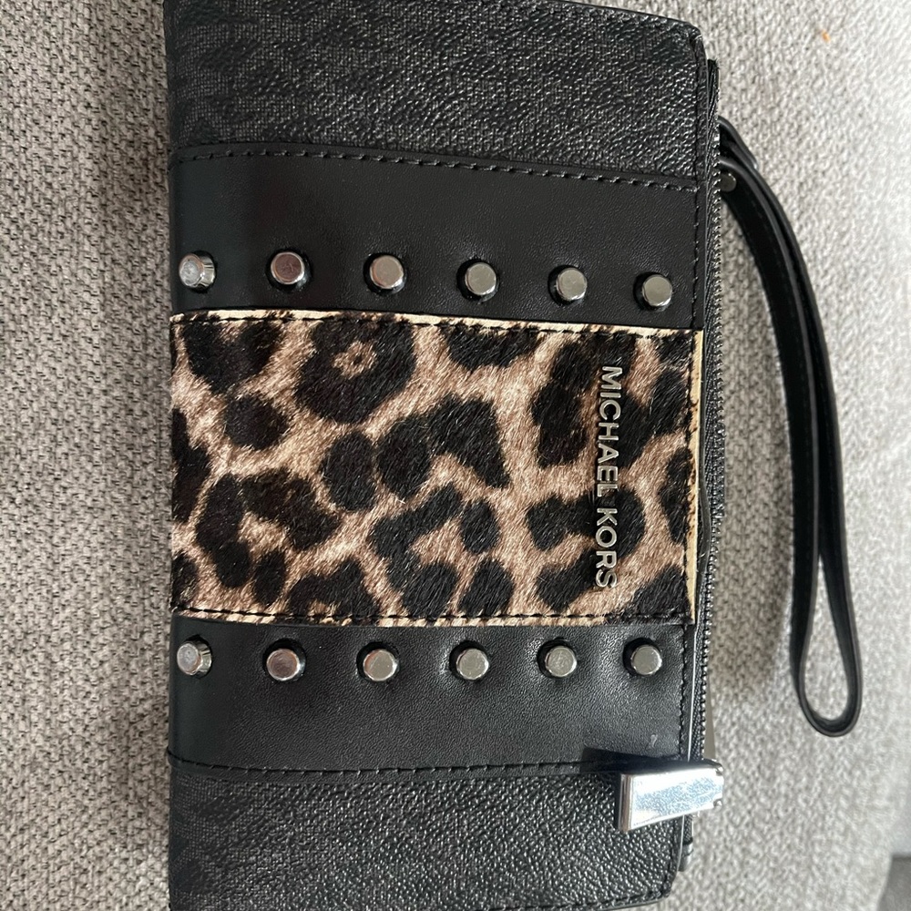 Michael Kors wristlet